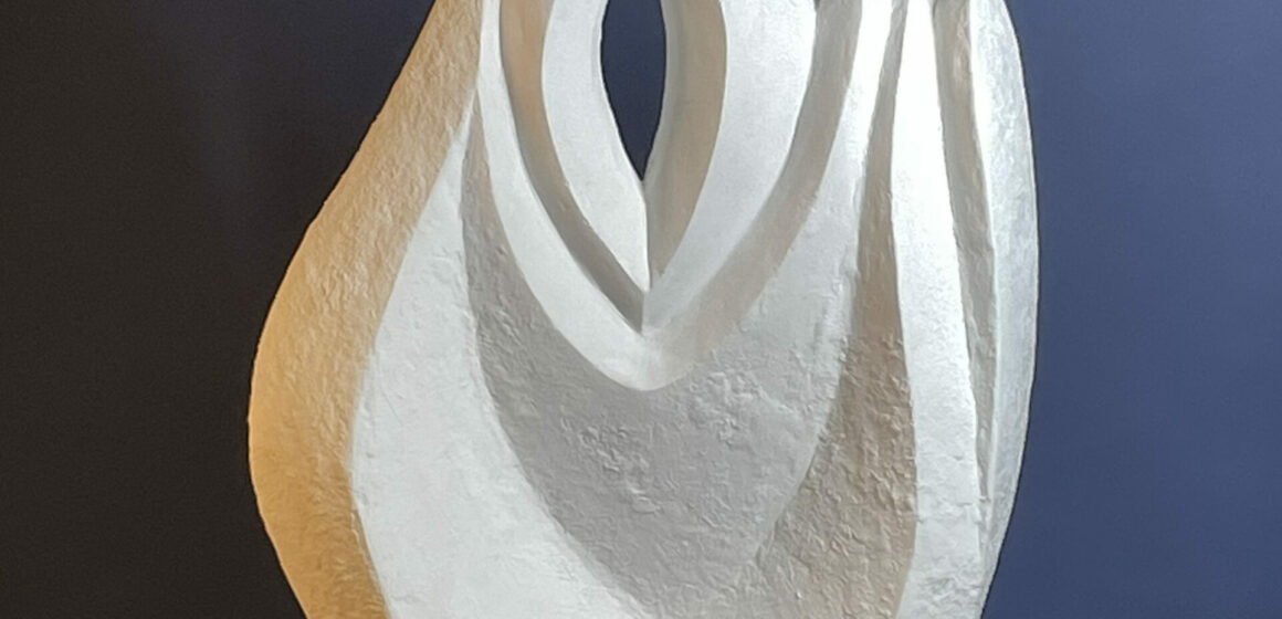 Zuflucht vor dem Sturm - Stucco venetianoGranit107x52x20 2025 CHF